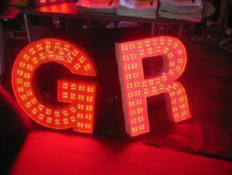 岳阳LED发光字常见的安装误区。